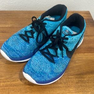 Nike Women’s Flyknit Lunar3 Good Condition